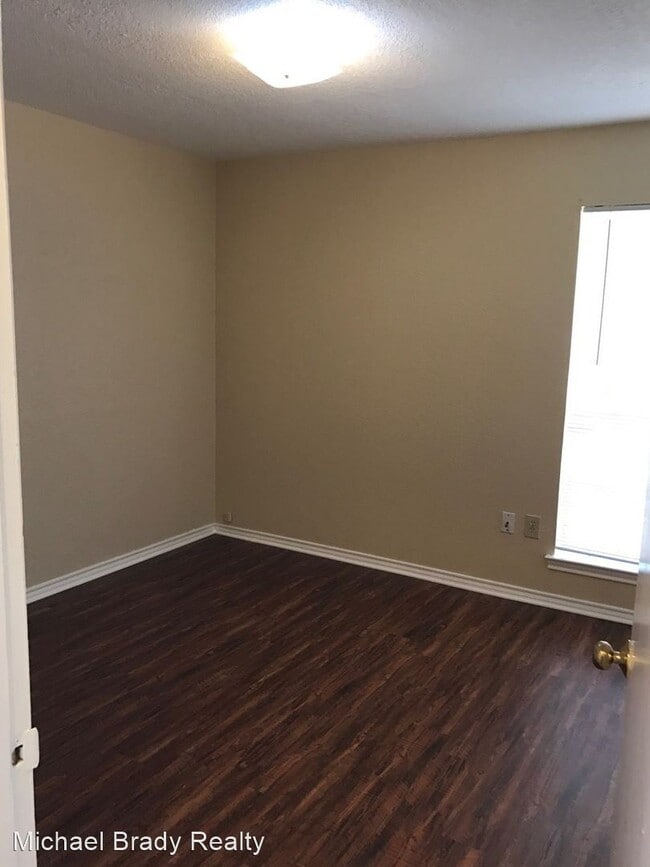 Building Photo - 2 br, 2 bath House - 3104 Tudor Lane