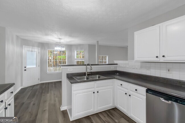 Building Photo - 420 Harvick Cir