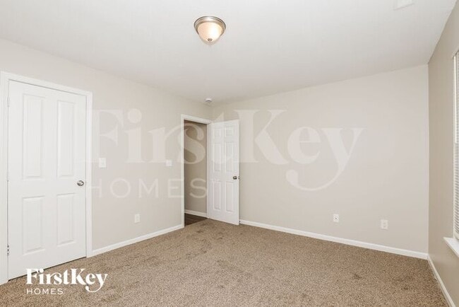 Building Photo - 9626 Piper Lake Dr