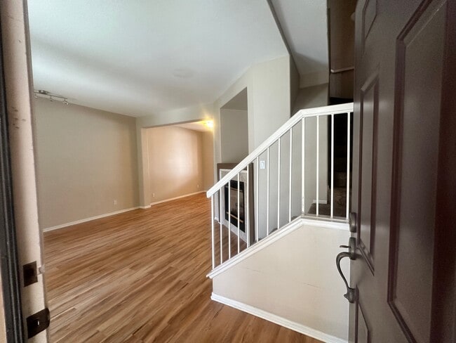 Building Photo - 926 Camino De La Reina