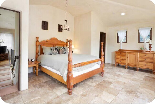 Building Photo - 759 Rockaway Beach Ave