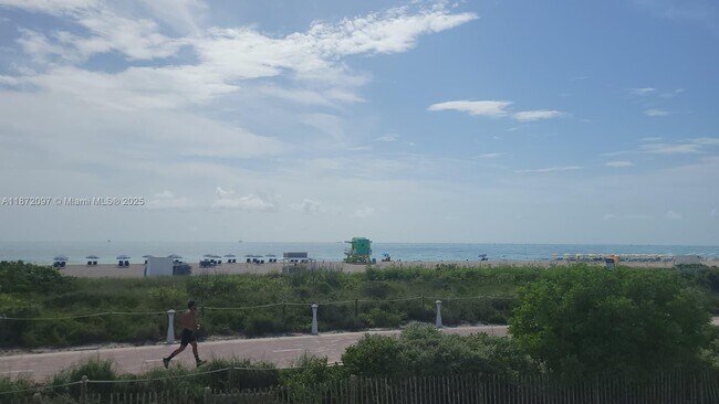 Building Photo - 401 Ocean Dr