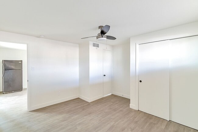 Building Photo - 2 Story ASU house with Pool in the best neighborhood for students