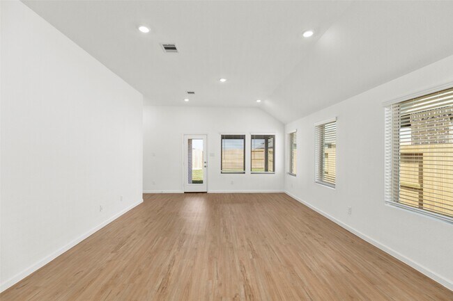 Building Photo - 30314 Tall Fescue Dr