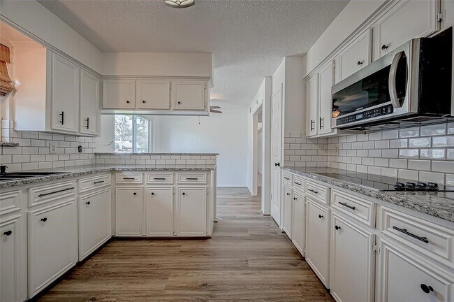 Building Photo - 14706 Dale Hollow Ln