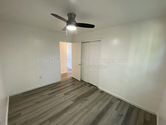 Building Photo - 810 Sledgehammer Dr