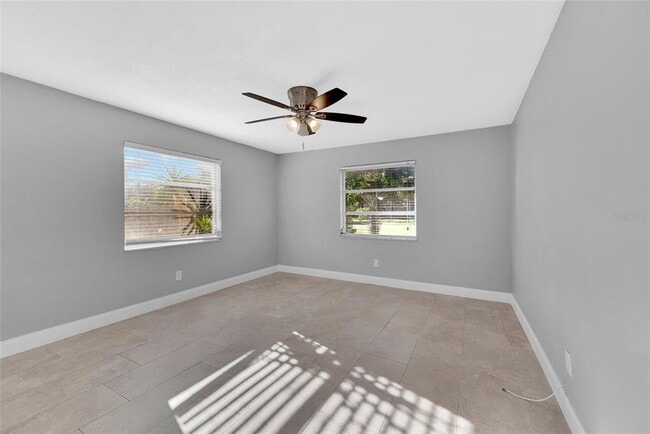 Building Photo - 124 Crystal Beach Ave