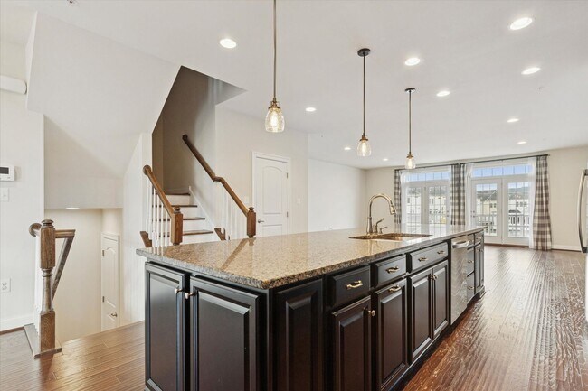 Building Photo - Available Now – Luxury 3 Bedroom, 2.5 Bath...