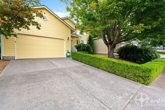 Building Photo - 9415 NW 28th Ct