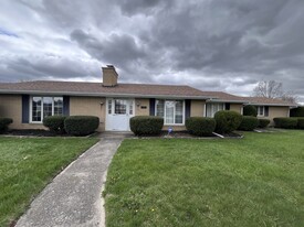 Building Photo - 1699 Edgewood Dr