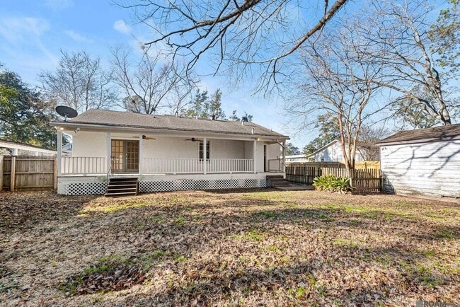 Building Photo - 4621 Sweetbriar St