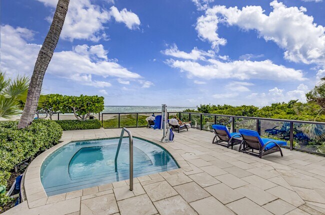 Building Photo - 2700 N Ocean Dr