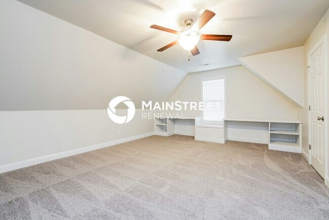 Building Photo - 5 Bedroom Pet-Friendly Home in GARNER, NC with Main Street Renewal