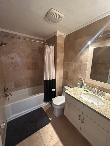 Building Photo - 59 W Lincoln St