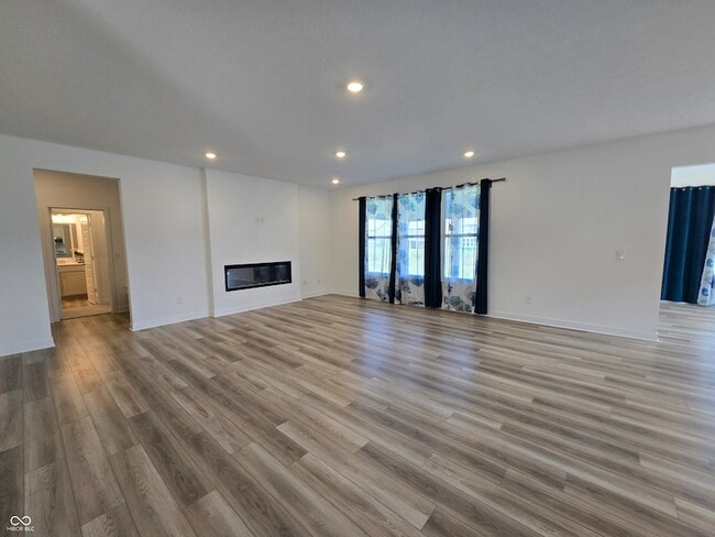 Building Photo - 5128 Summerton St