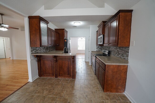 Building Photo - Available Soon!