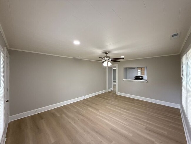 Building Photo - T.R. Lawing Realty Property