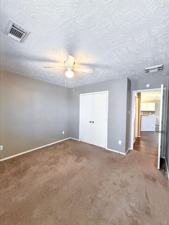 Building Photo - 11319 Moonlight Ridge Dr