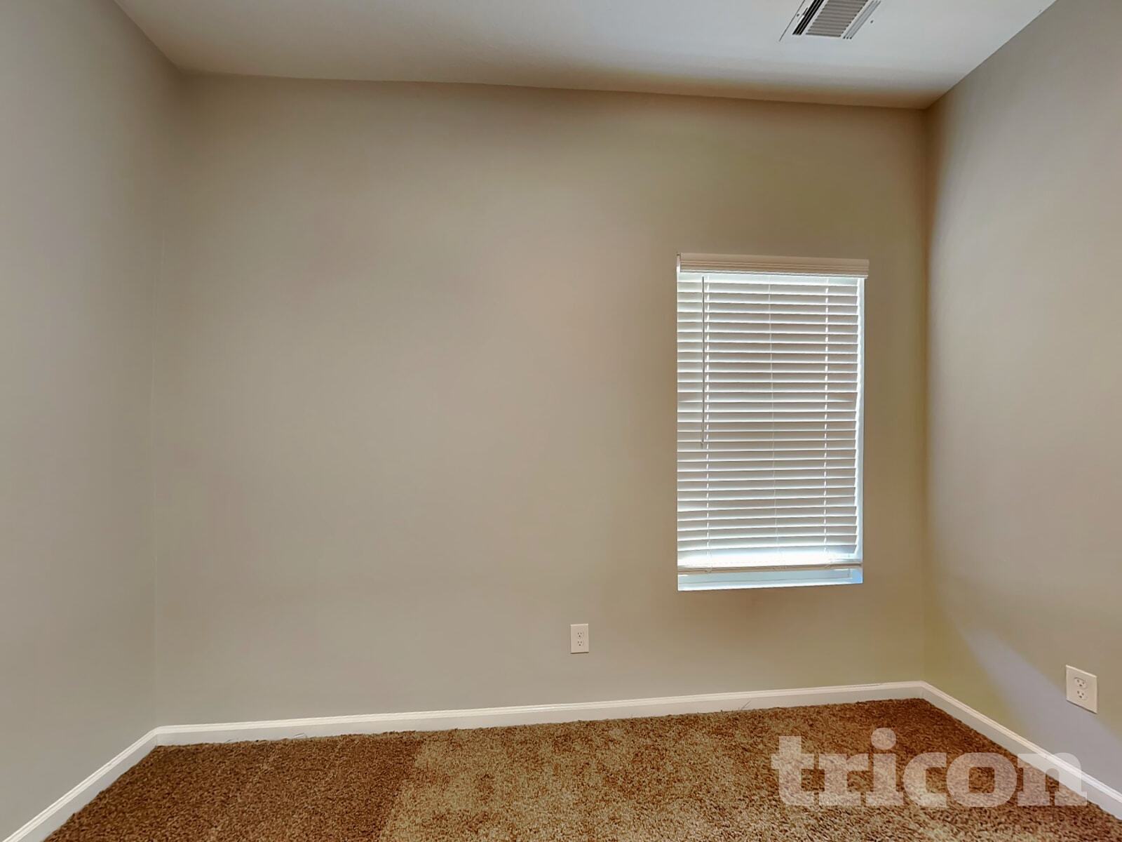 Building Photo - 3250 Alexandria Dr
