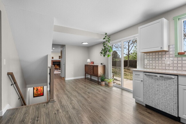 Building Photo - 15083 E 43rd Ave