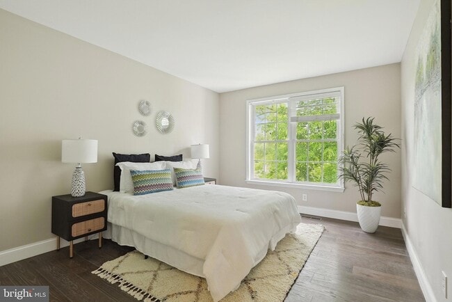 Building Photo - 51 Knickerbocker Ln