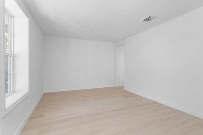 Building Photo - 16016 Green Manor Dr