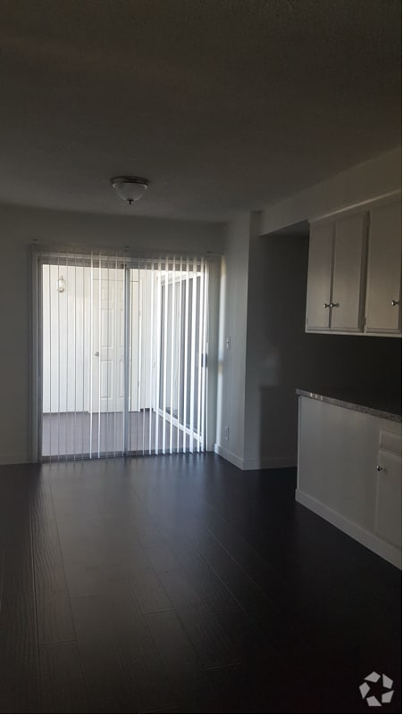 Building Photo - 20880 Ventura Blvd