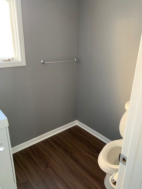 Remodeled 1/2 bath - 2648 Robinwood Ave