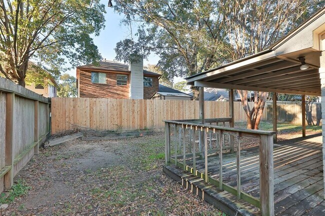 Building Photo - 9130 Kirkleigh Ln
