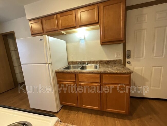 Building Photo - 1810 Jamestown Rd