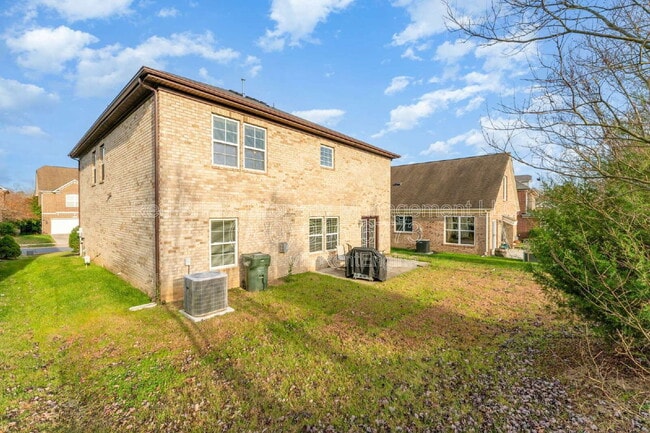 Building Photo - 2288 Barrowcliffe Dr NW