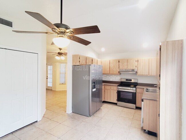 Building Photo - 12488 Huckleberry Finn Dr