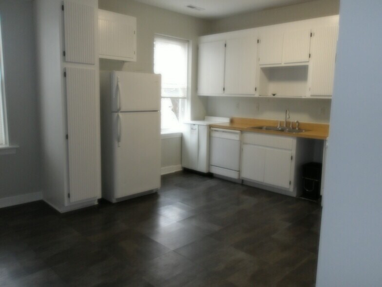 Kitchen - 2411 W Main St