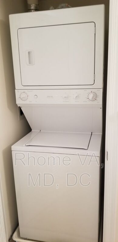 Building Photo - 2451 Midtown Ave