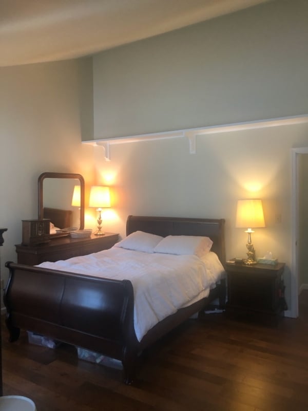 Building Photo - 470 Meadow Ln