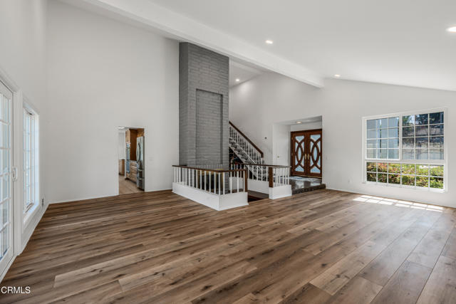 Building Photo - 327 Bethany St