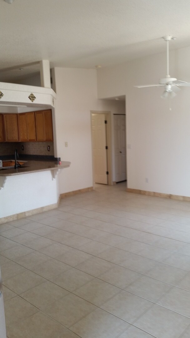 Building Photo - Modern Southside Duplex