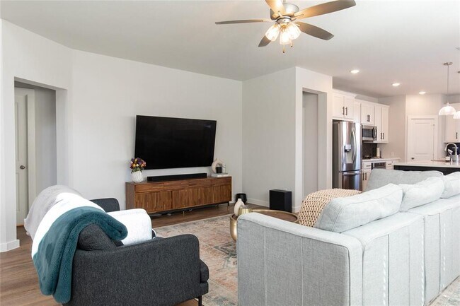 Building Photo - 19722 Upper Canyon Ct