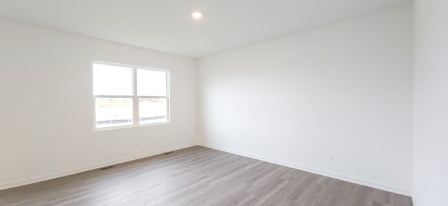 Building Photo - 108 Cressmoor Blvd