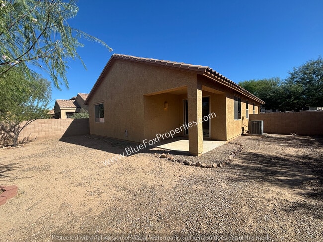 Building Photo - 12661 N Greenberry Dr