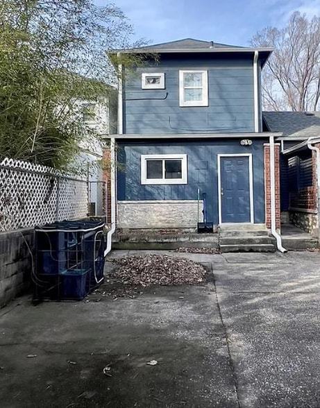 Building Photo - 523 Tracy Ave