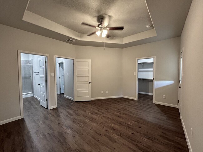 Building Photo - 10007 Westover Bluff