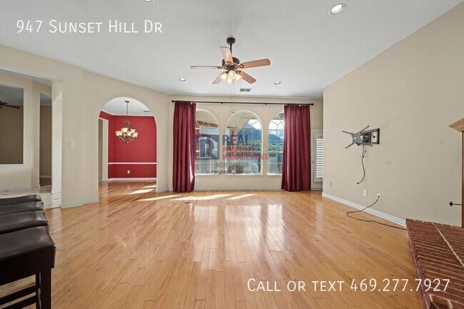 Building Photo - 947 Sunset Hill Dr