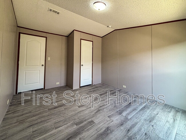 Building Photo - 1413 Cotopaxi St
