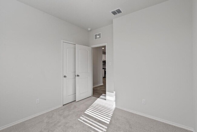 Building Photo - 258 Sweetleaf Dr