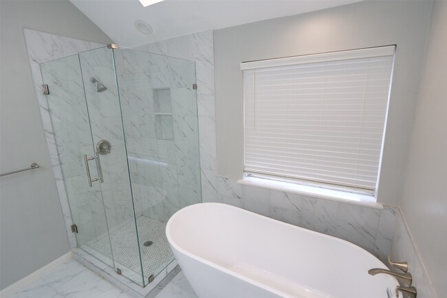 Building Photo - 17427 Hamilwood Dr