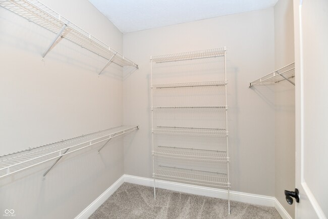 Building Photo - 8555 One W Dr