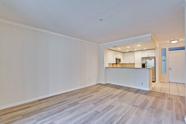 Building Photo - Large Santa Clara 1 Bedroom Condo in River...