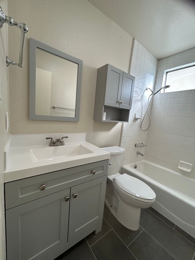 Building Photo - 4172 Del Amo Blvd