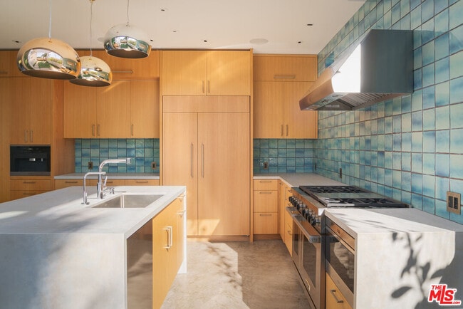 Building Photo - 2801 Sanborn Ave